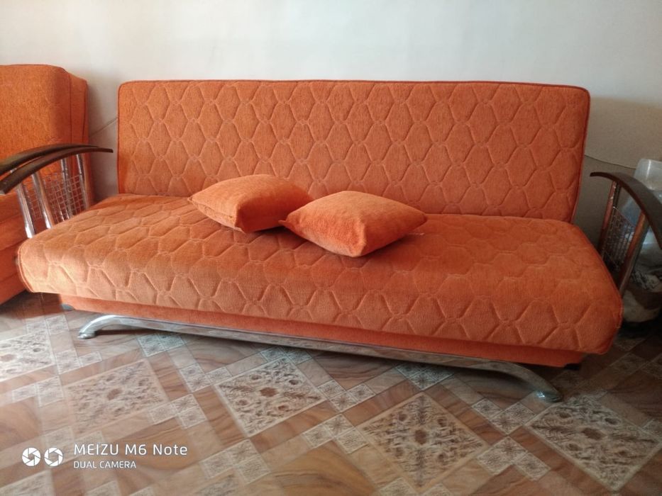 Продается диван с креслами