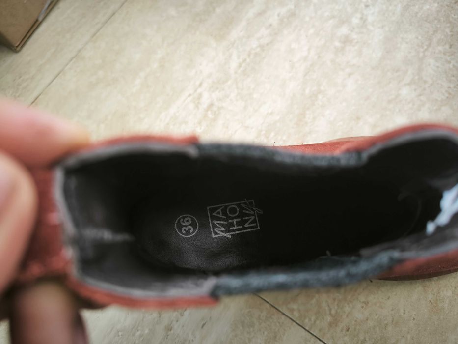 Ghete Mahony de piele