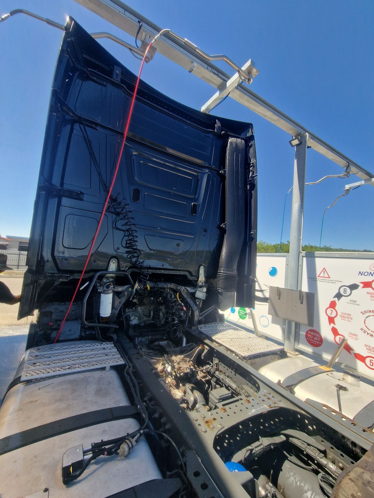 Vand Mercedes Actros 1845