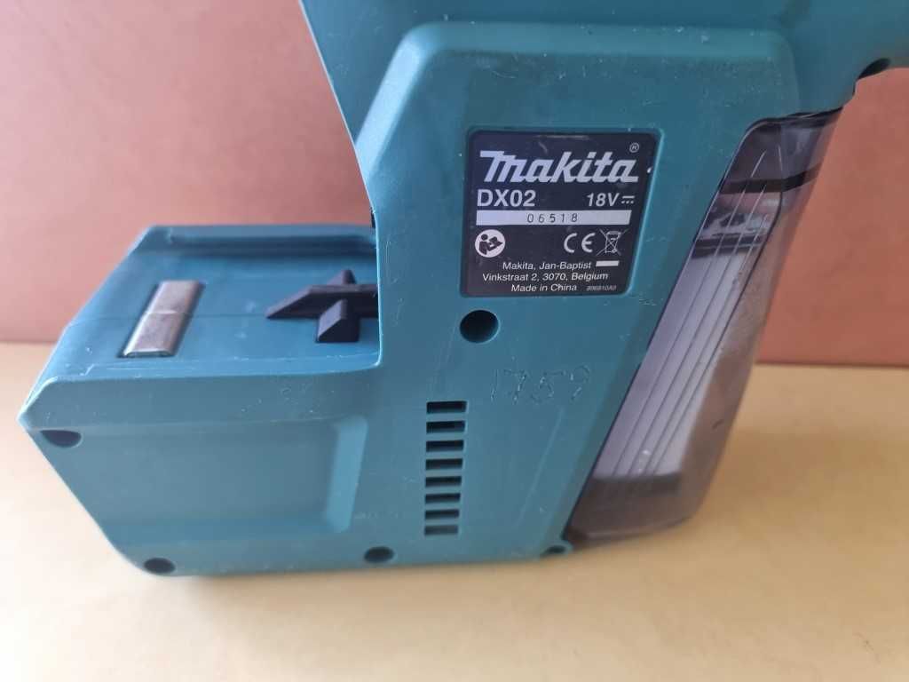 Makita DX02 - прахоуловител за перфоратор
