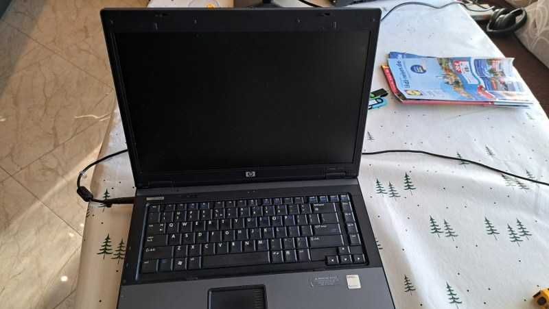 Продавам HP 6715s ЛАПТОП