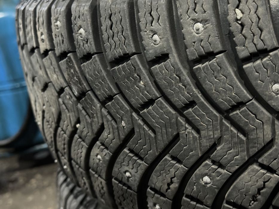 Michelin latitude 215/70/16