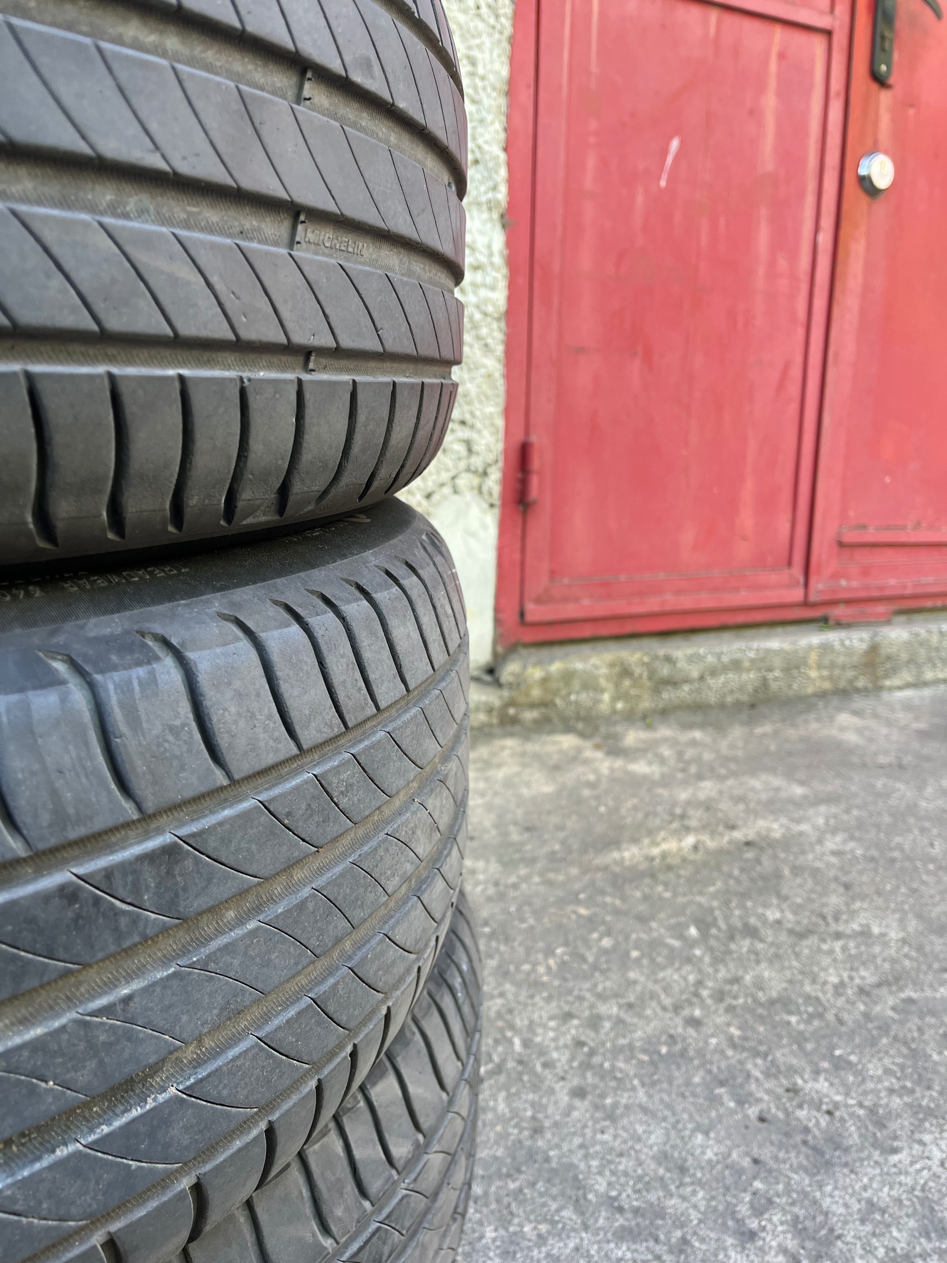 Летни Гуми Michelin 215/55R17