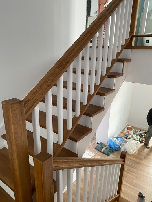 Scări interioare din lemn