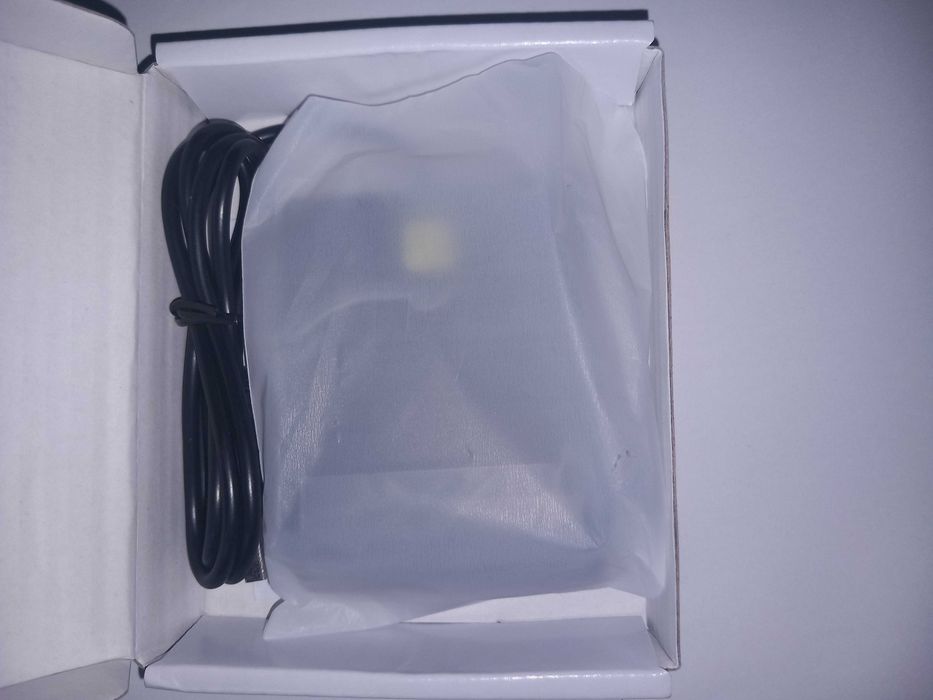 Cititor de carduri pentru buletin cu cip electronic