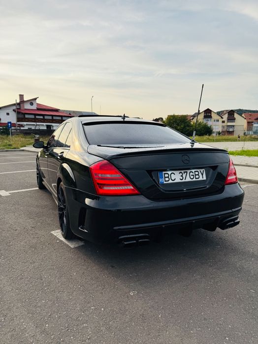 Mercedes S class W221