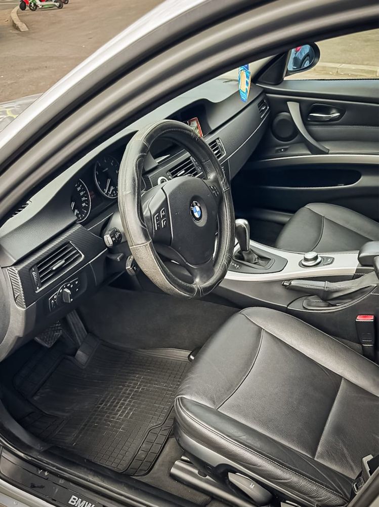 BMW Seria 3 E90 - 320i | An fabricație 2007 | 185.500 km reali