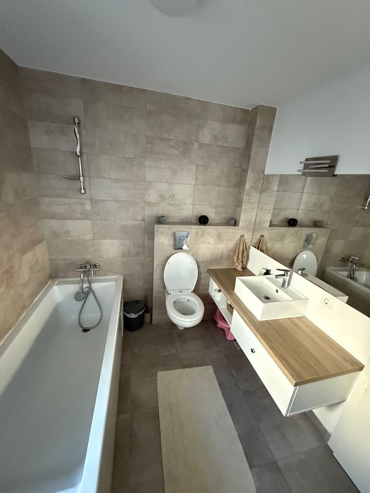 Vand apartament cu gradina - Selimbar