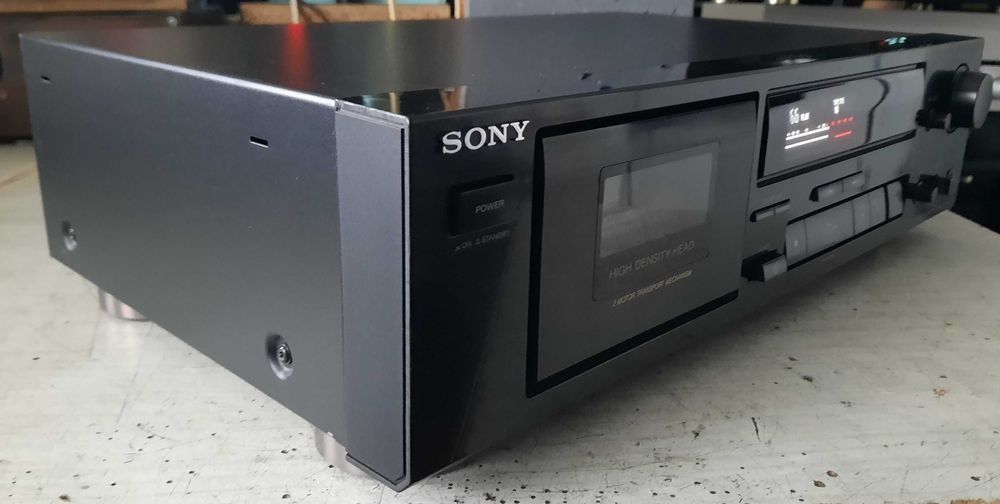 Продавам 2-глав дек Sony TC-K390