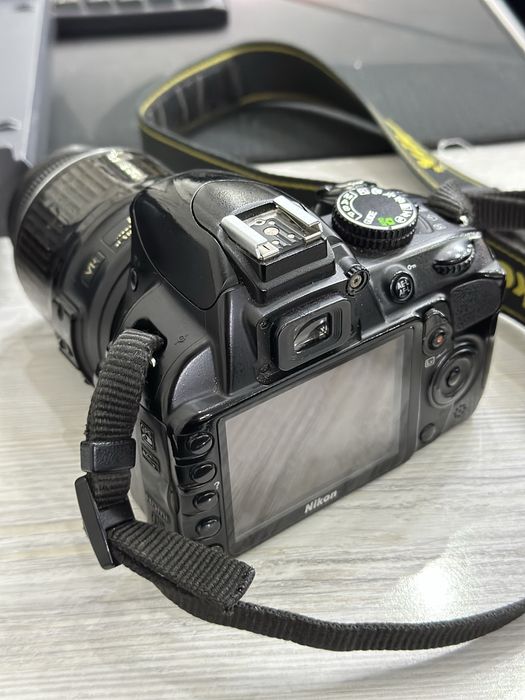 Nikon D3100 xolati juda yaxshi
