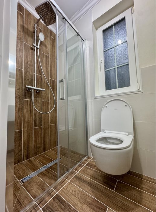 Casa Premium 4dormitoare 3bai asfalt Mosnita Noua