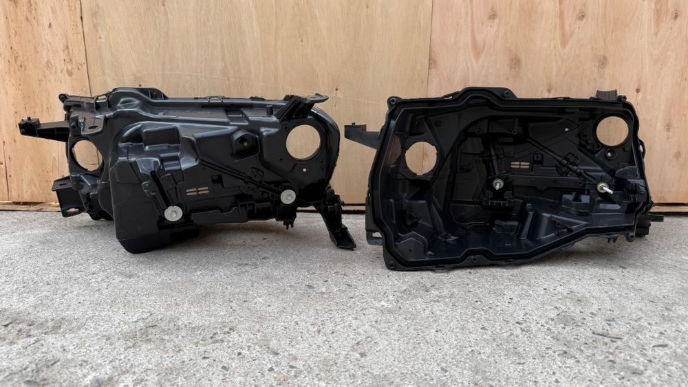 Корпус фары Land Cruiser 300