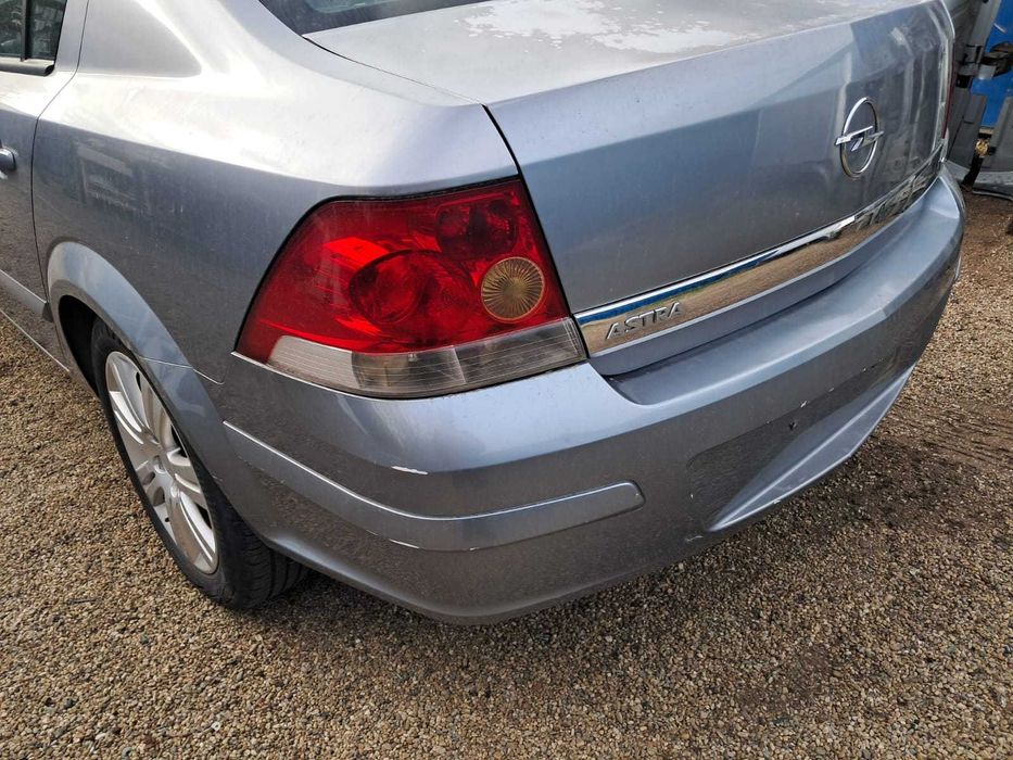 Opel Astra H sedan, lampa stop stanga, bara spate din dezmembrari