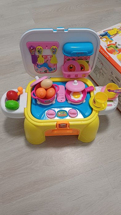 Детская кухня игрушечная