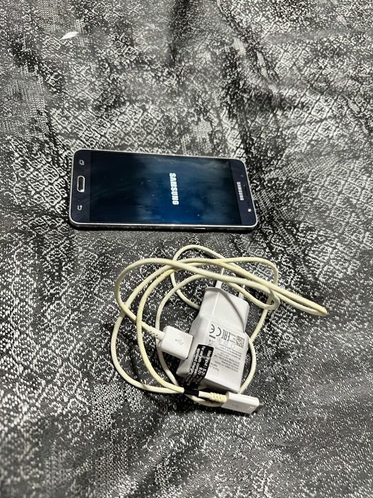 Samsung J5 2016 16GB 2GB RAM Dual SIM 5.2"
