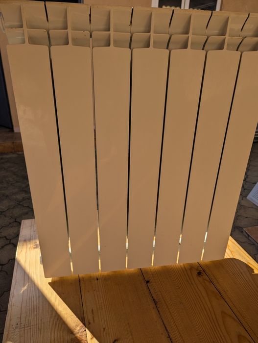 Centrala termica pe gaz și calorifere cu elmentii din aluminiu