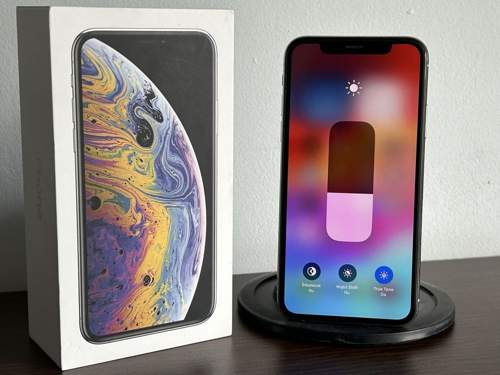 Iphone XS; Silver; 64 GB