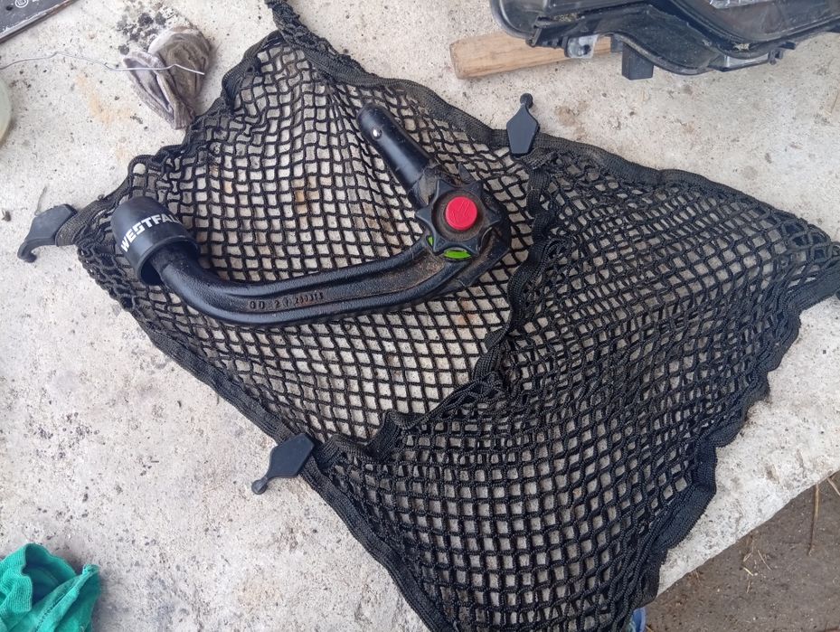 Vând far stânga pe led și cui pentru mașina BMW m3 f 30