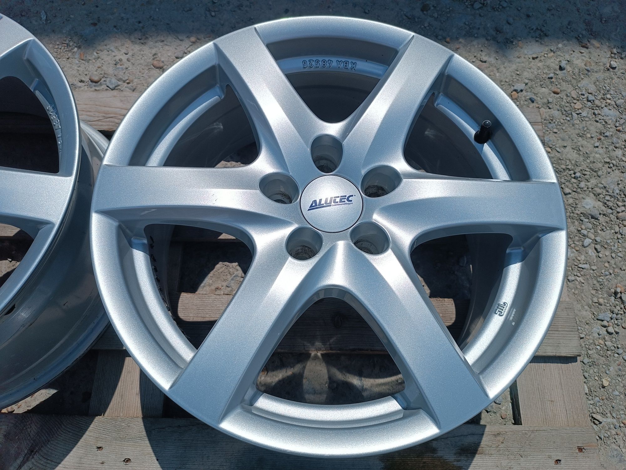Лети джанти 17ки 5х114.3 Alutec
