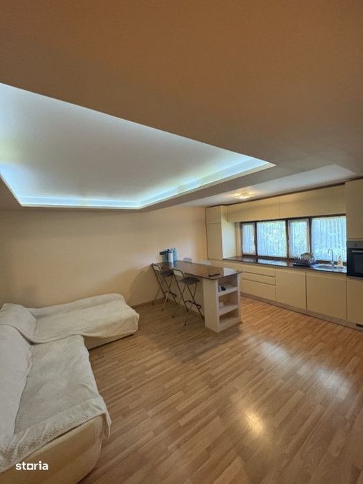 Apartament 3 camere ,Centru