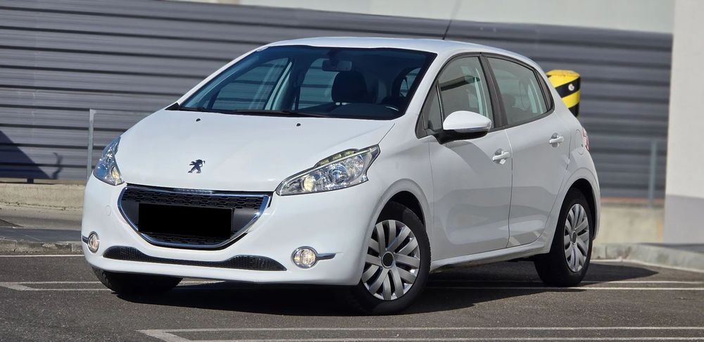 Peugeot 208 208 NAVIGATIE - an 2014, 1.2i Benzina