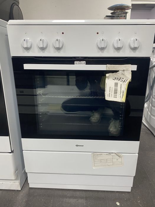 Свободностояща печка с керамични котлони Gram