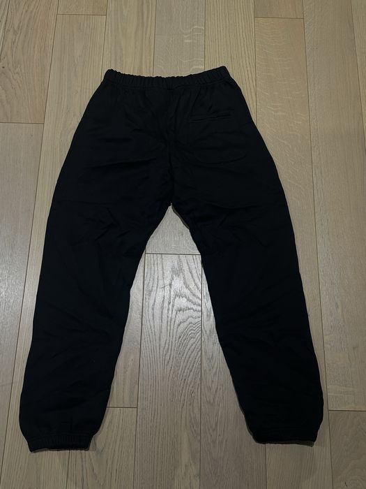 Pantaloni Essentials Marimea M