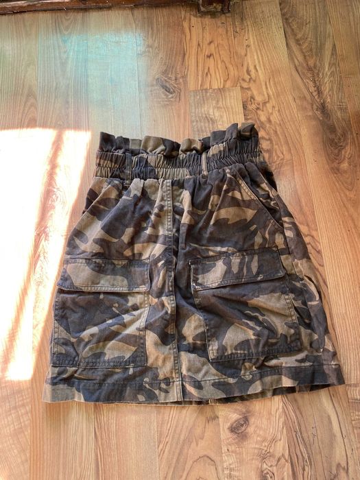 Дамска пола Stradivarius