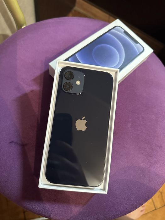 Продаю Айфон 12 64гб