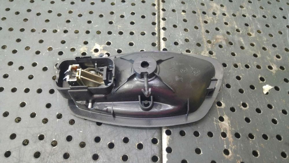 Maner usa dreapta fata renault megane 3 826720001r