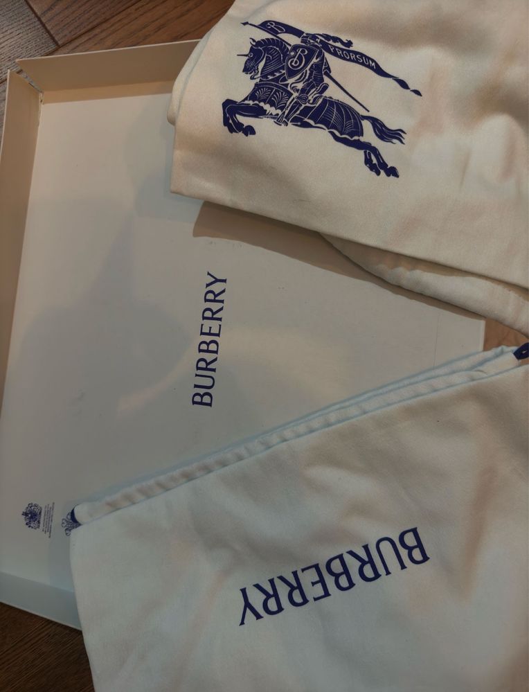Adidasi Burberry 44