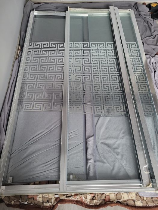 Cabină de duș în stare bună