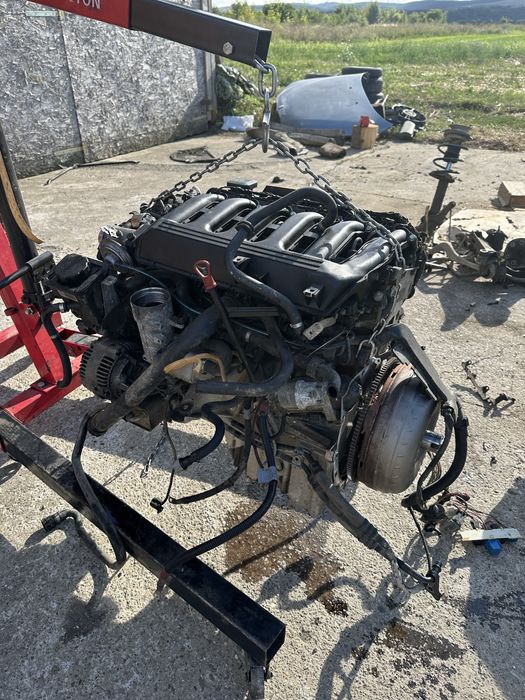 Motor 3.0 M57 BMW Seria 5 E60 E61 530d 218cp bloc fonta complet patrol