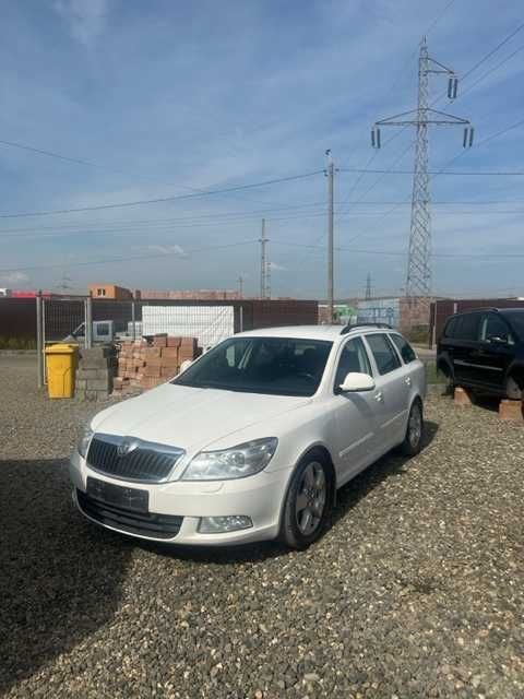 Dezmembrez Skoda Octavia 2 combi 2010 1,6tdi
