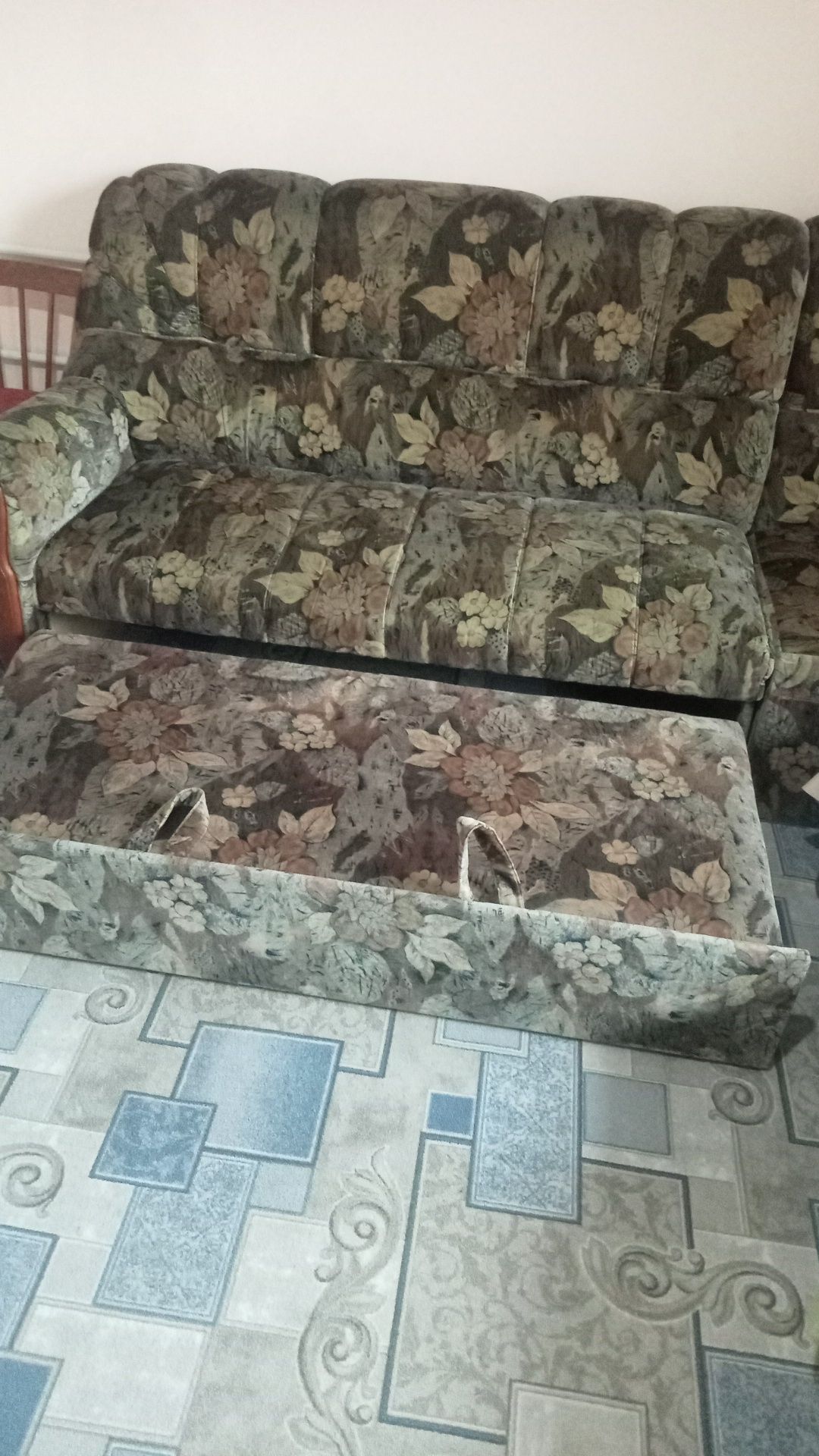 Продам кресло диван