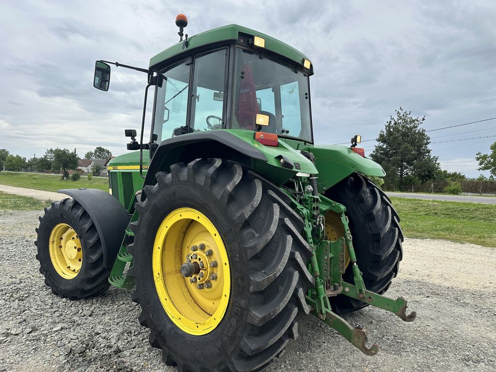 John Deere 7710 4x4  170 cai an 2000