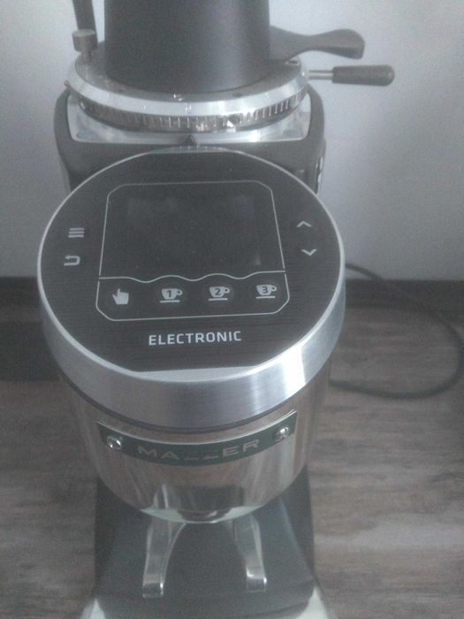 Професионална кафемелачка MAZZER MAJOR V electronic