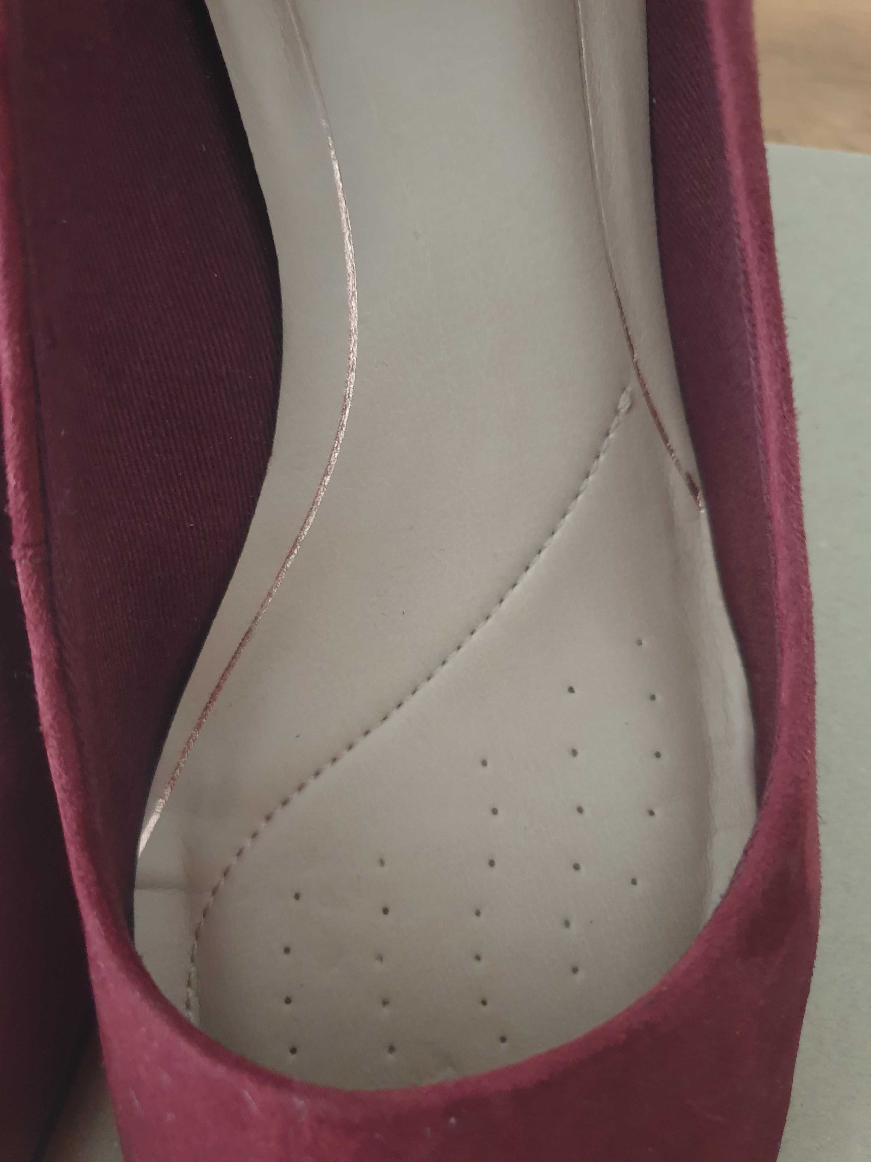 Pantofi piele intoarsa Clarks nr38