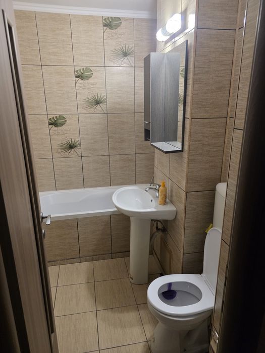 De închiriat apartament 3 camere – Mioveni, Bld. Dacia, zona Rob