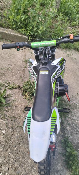 Vând minicross nitro Gazelle 49cc cu pornire la buton!!