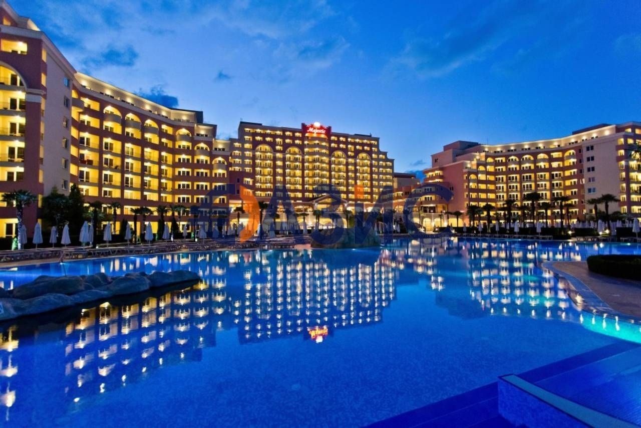 Продава се Двустаен апартамент в к.к. Слънчев бряг - 85 кв.м за 1058 €/кв.м - Снимка #14