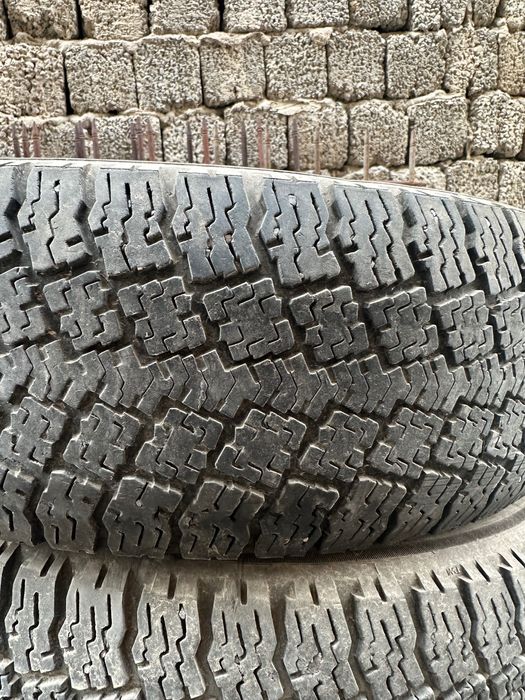 Зимние шины 185/70/14 2 шт за 30000 тг в отличном состоянии