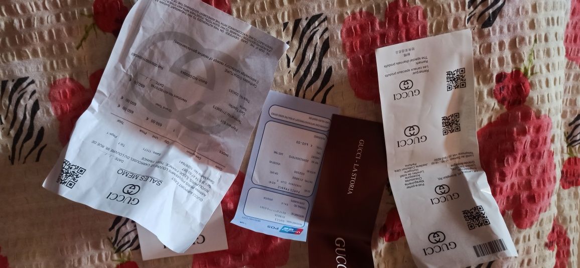 Adidași detalii in privat