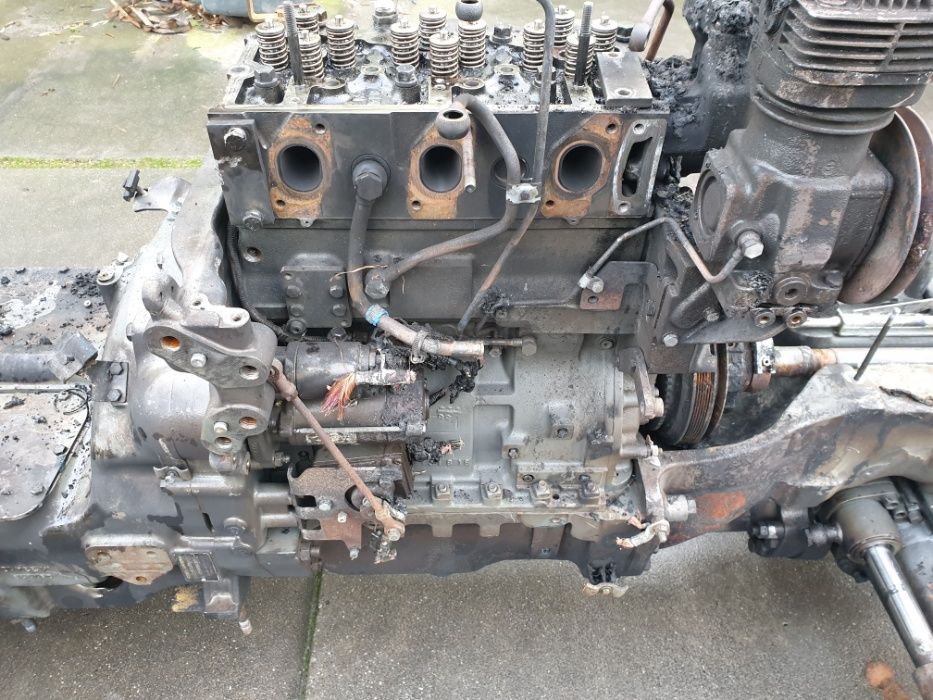 Dezmemebrez tractroare Renault Celtis