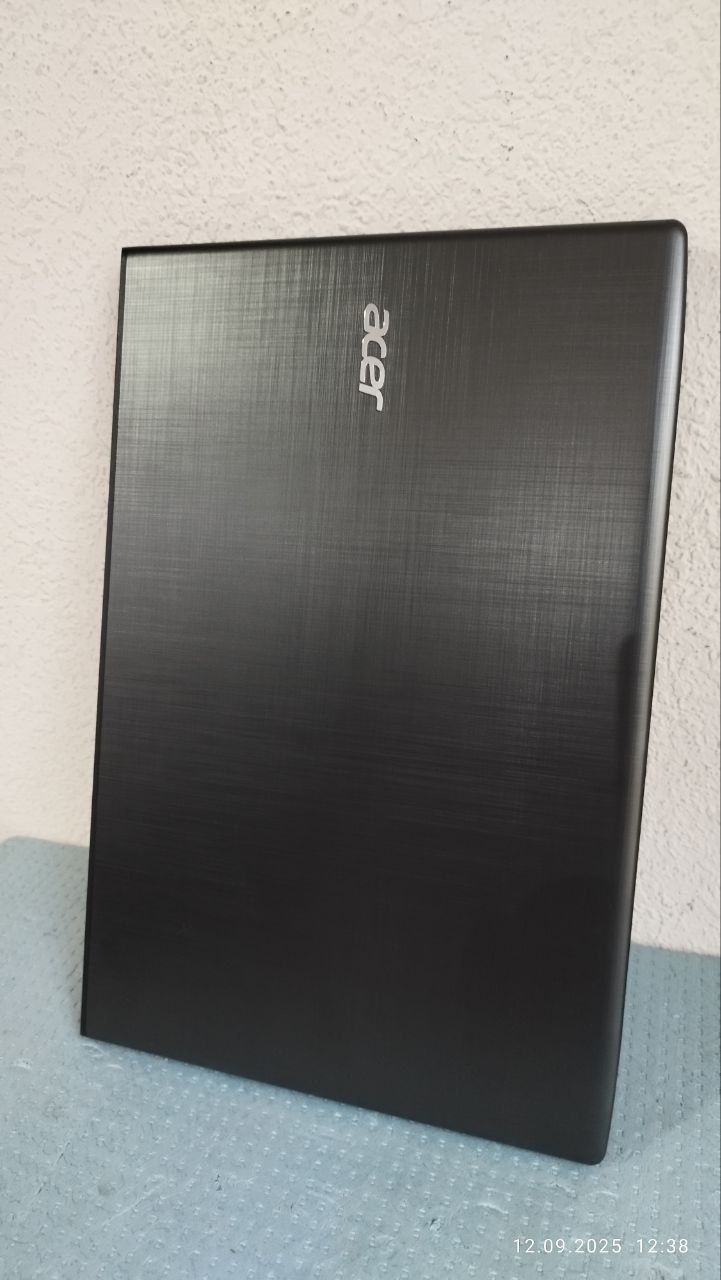 Acer noutbuk ajoib variant 8gb operatifka. 128 gb ssd nvme 500 gb hdd