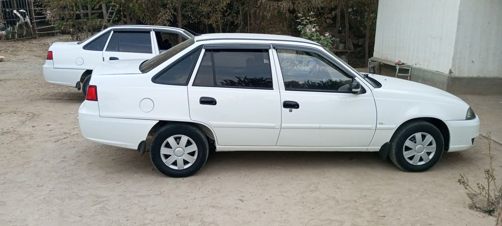 Караб минилган яхши мошина