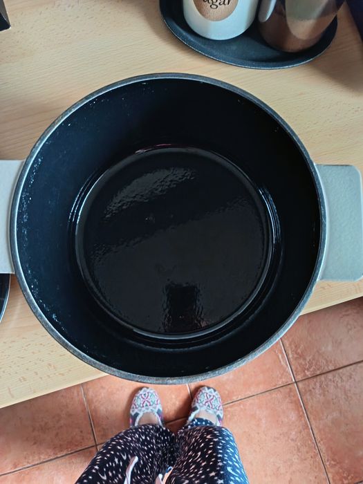 Vând oală cratiță noua