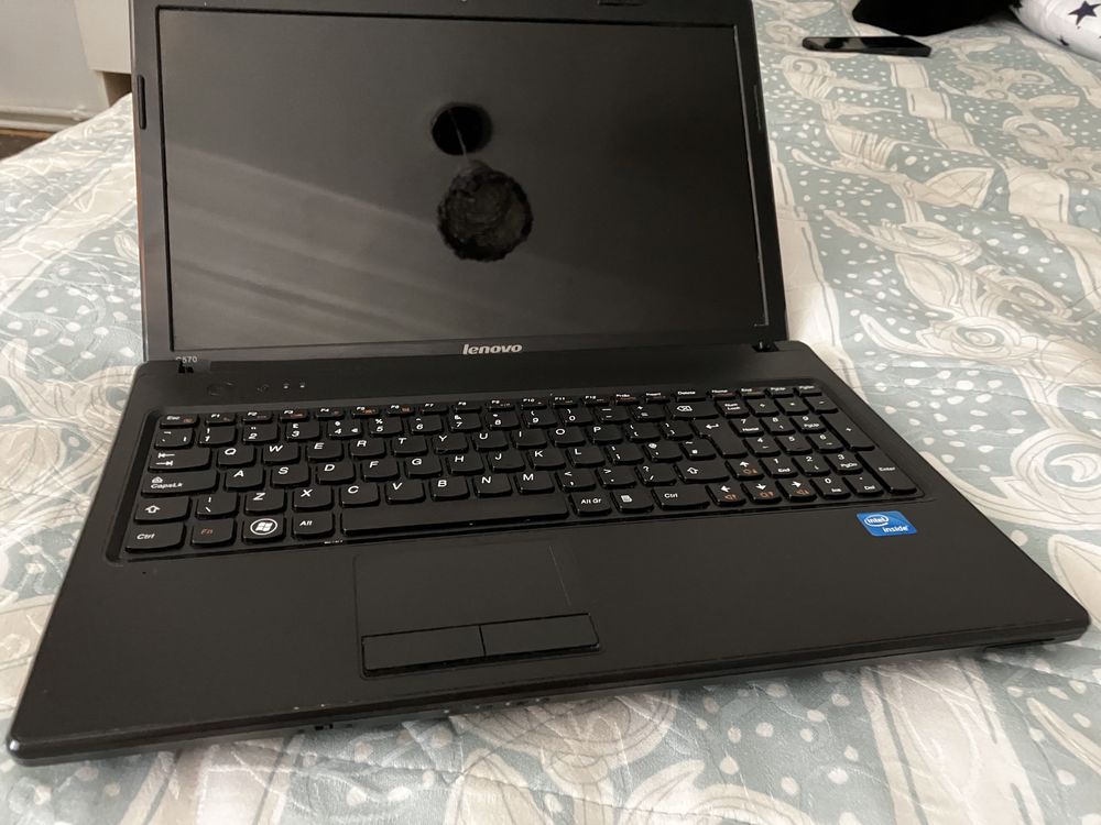 Laptop Lenovo achizitionat in 2013