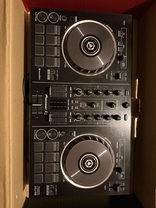 Продавам Pioneer DDJ-RB