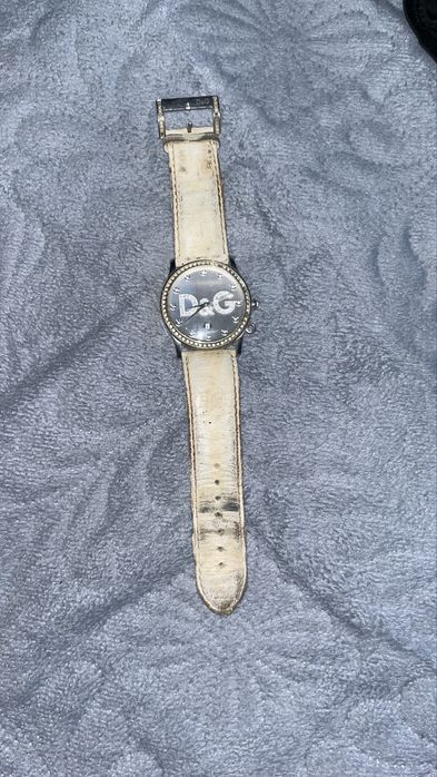 vand ceas D&B,curele din piele